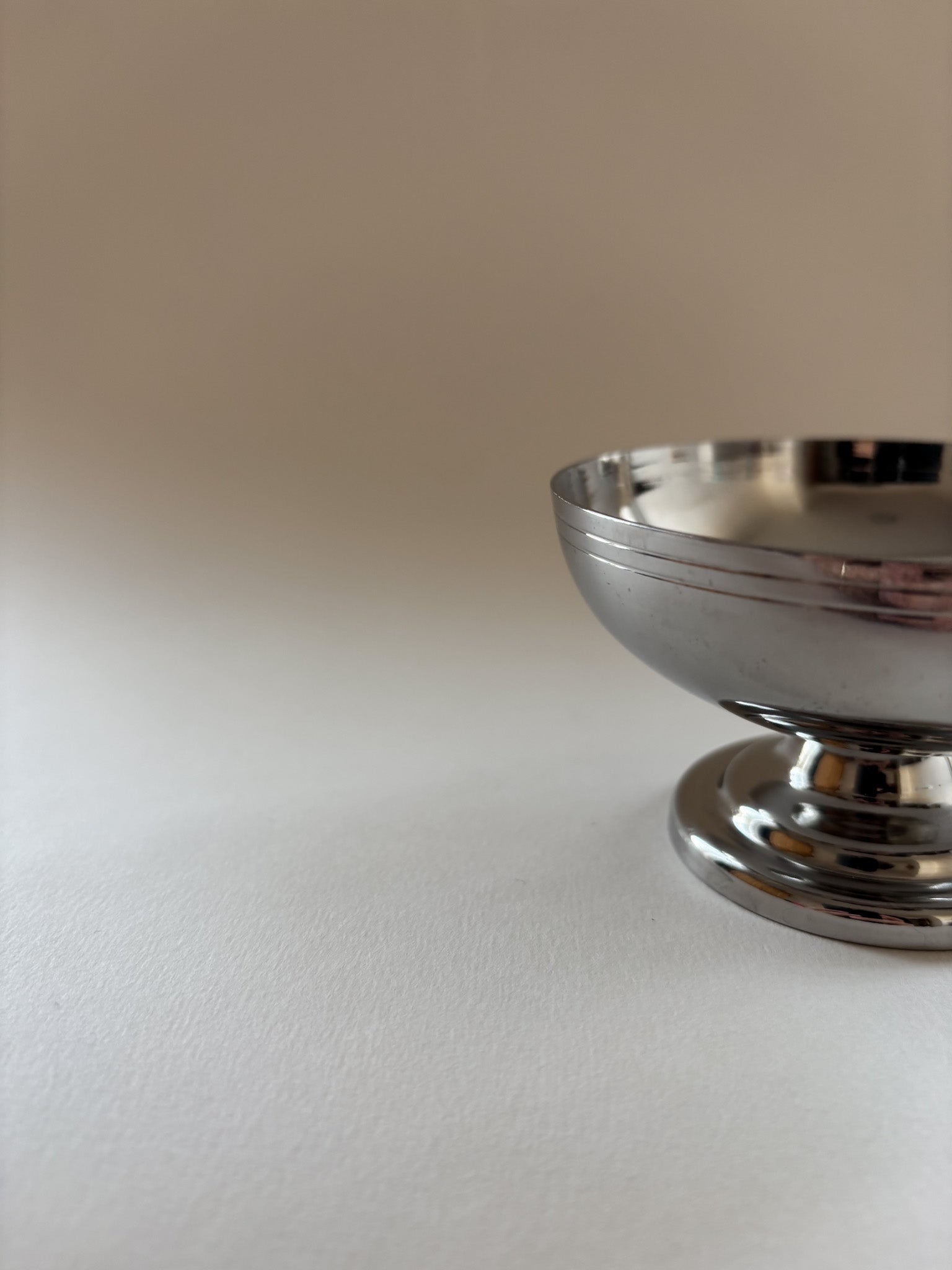 L’Étang & Rémy Ice Cream Pedestal Bowls