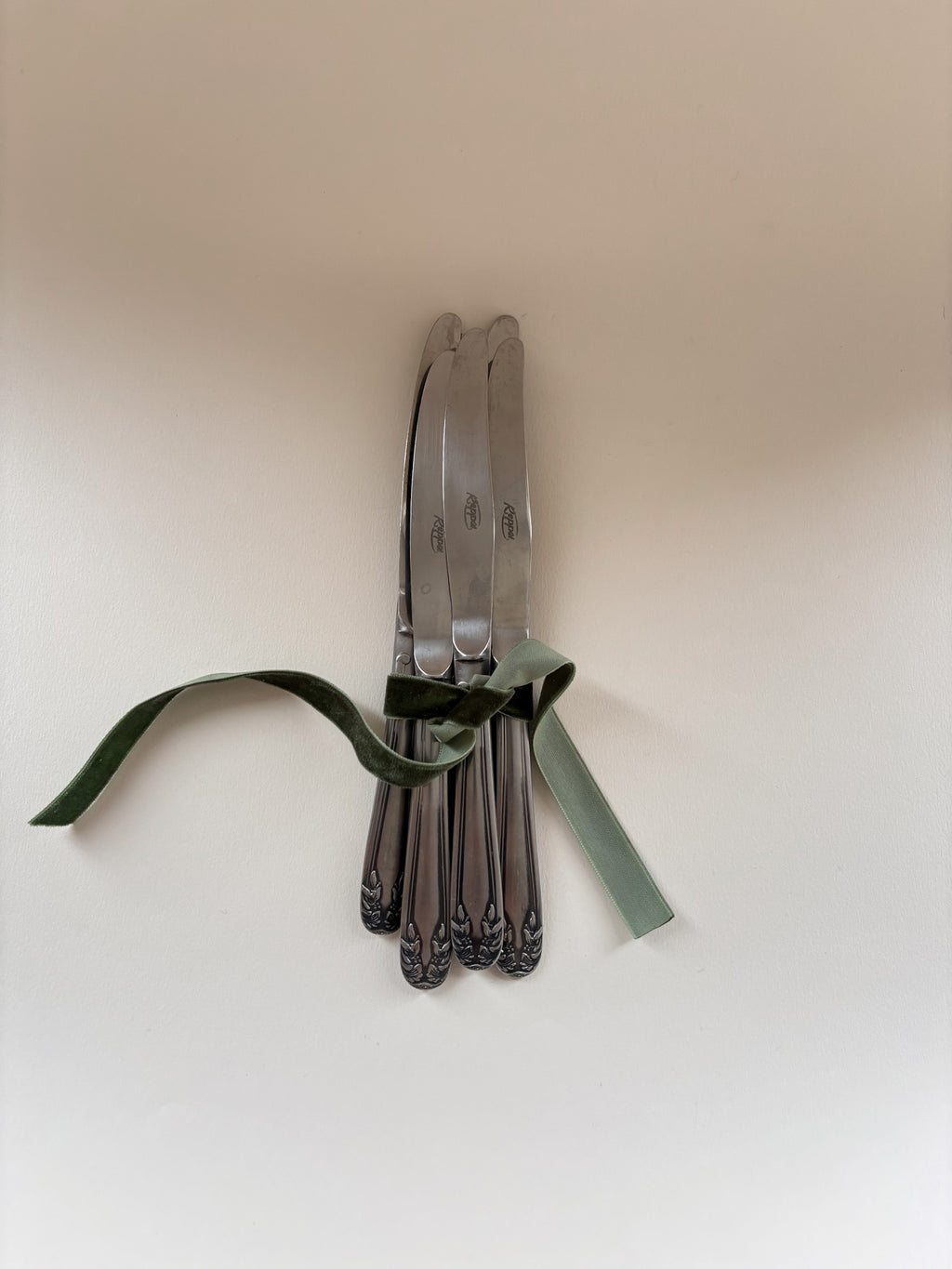 A Set of Vintage Knives