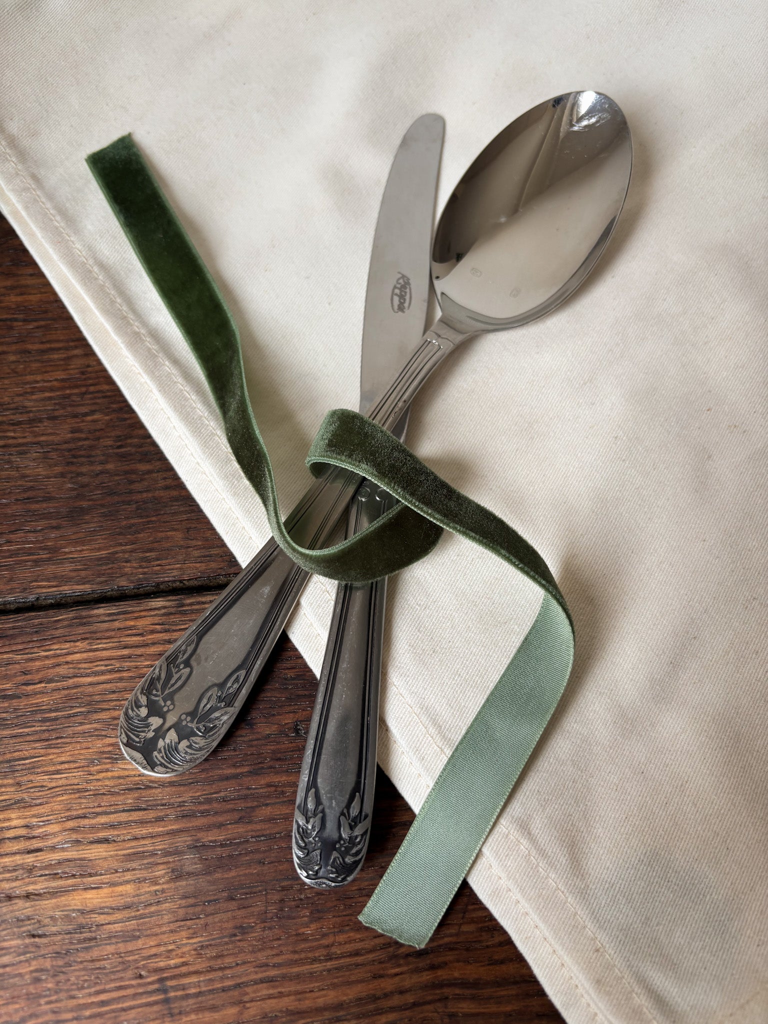 A Set of Vintage Knives